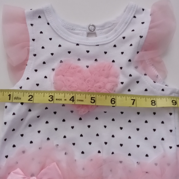 Kyle&Deena ruffled rose heart onezie - Picture 7 of 7